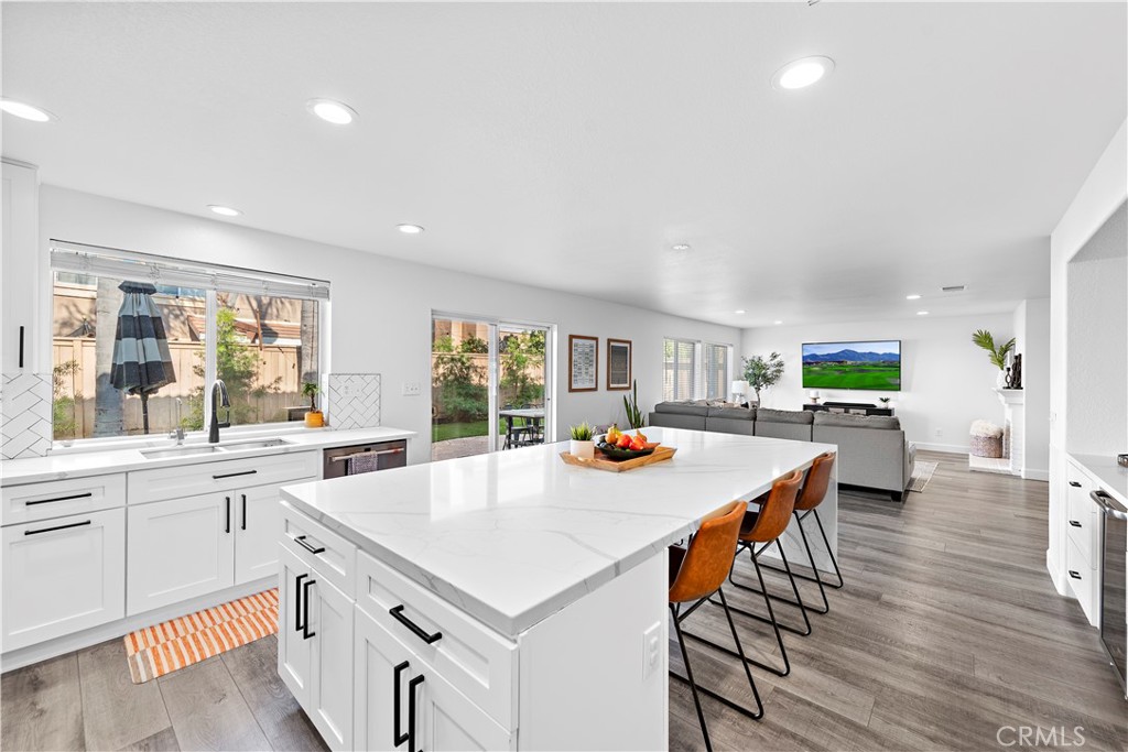 4314 Silver Spring Way