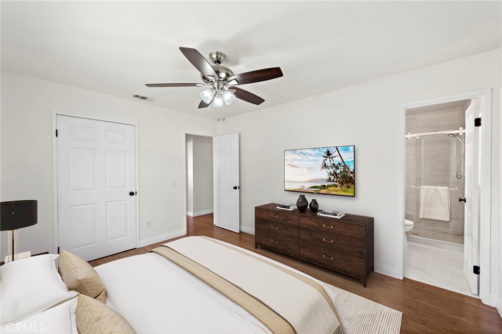 2834 S Augusta Avenue