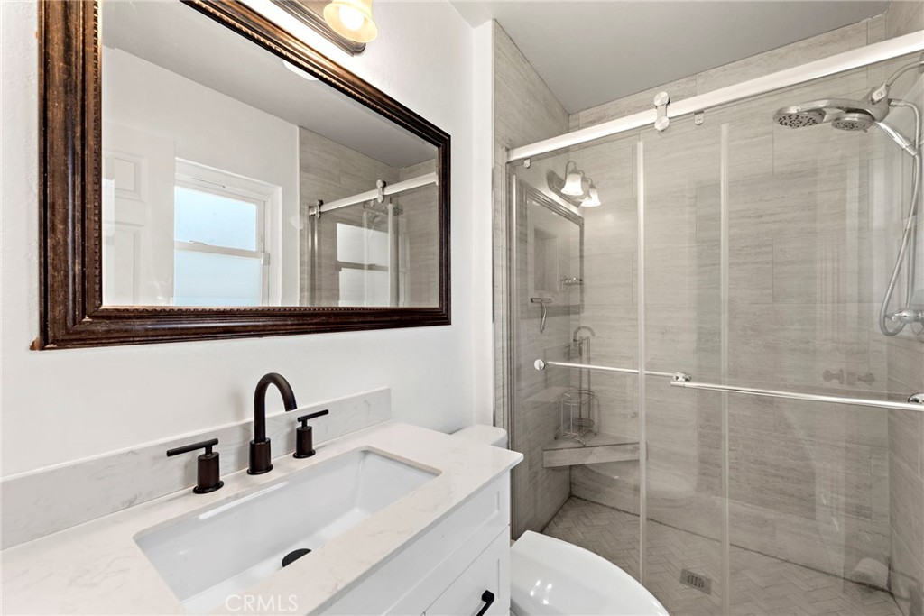 2834 S Augusta Avenue