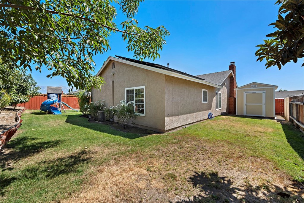 2834 S Augusta Avenue