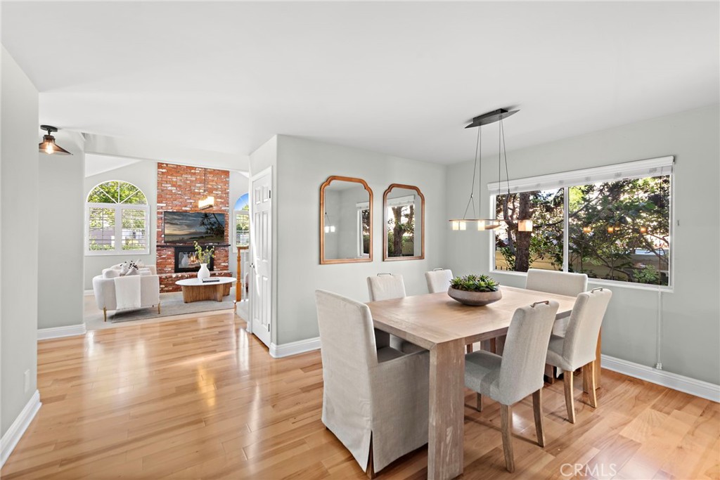 2815 N Kingsgate Drive