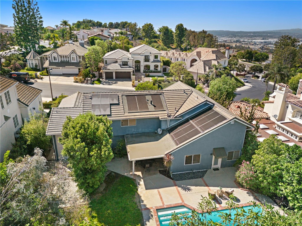 2815 N Kingsgate Drive