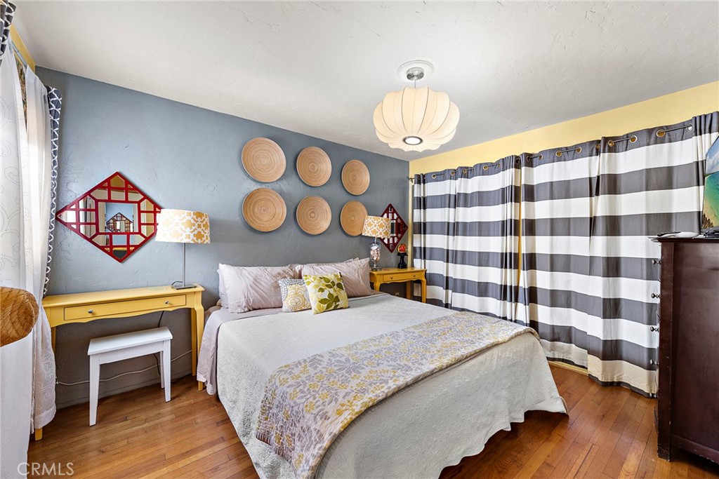 1604 N El Camino Real