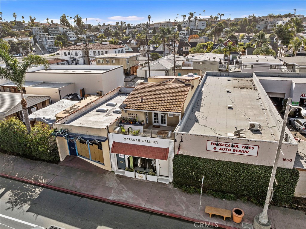 1604 N El Camino Real