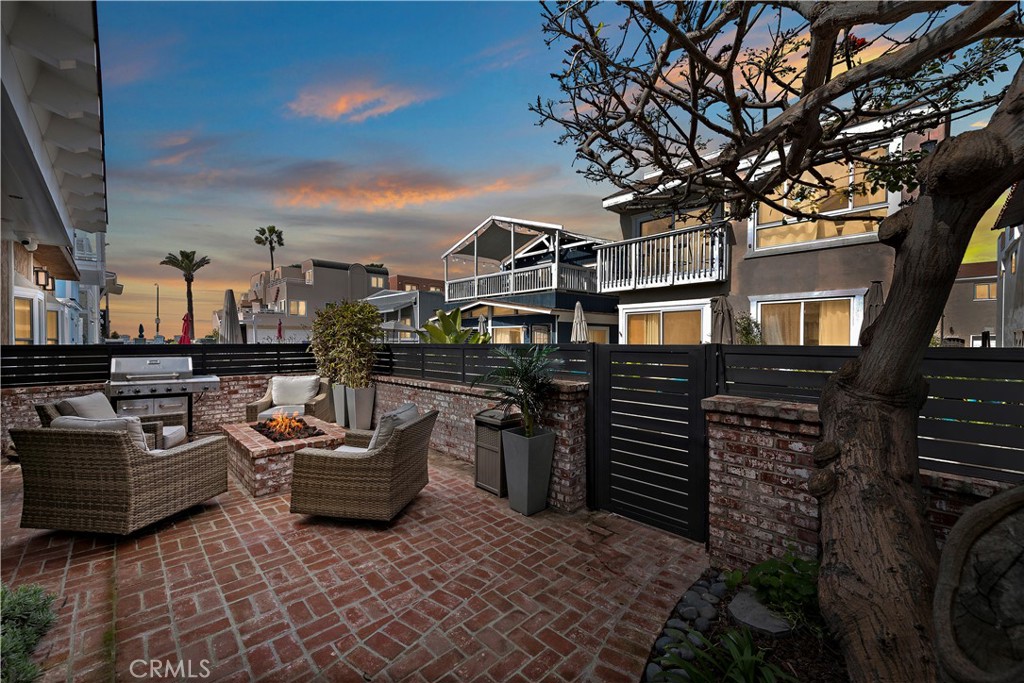 725 Dover Court