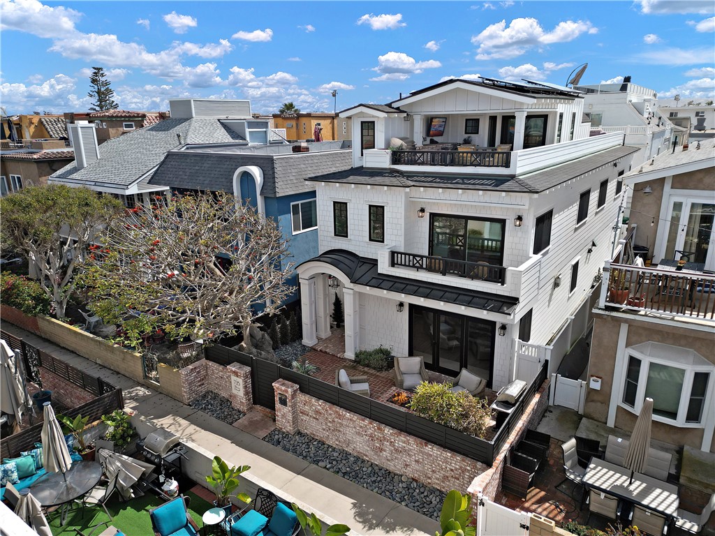 725 Dover Court