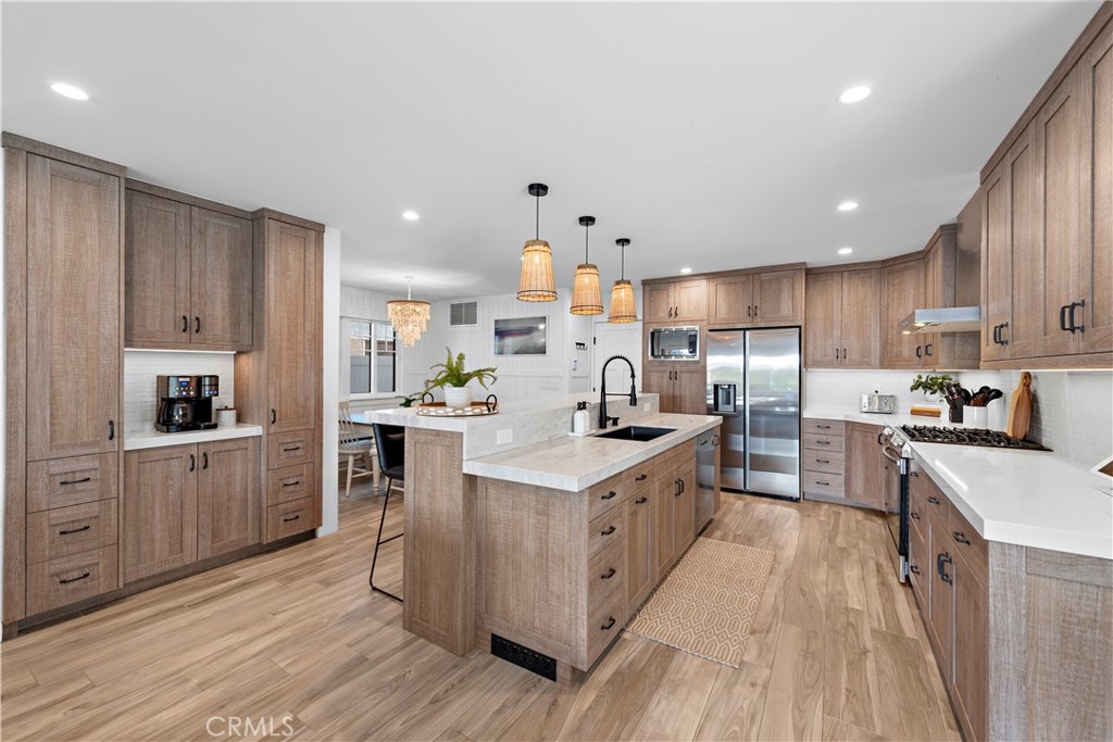725 Dover Court