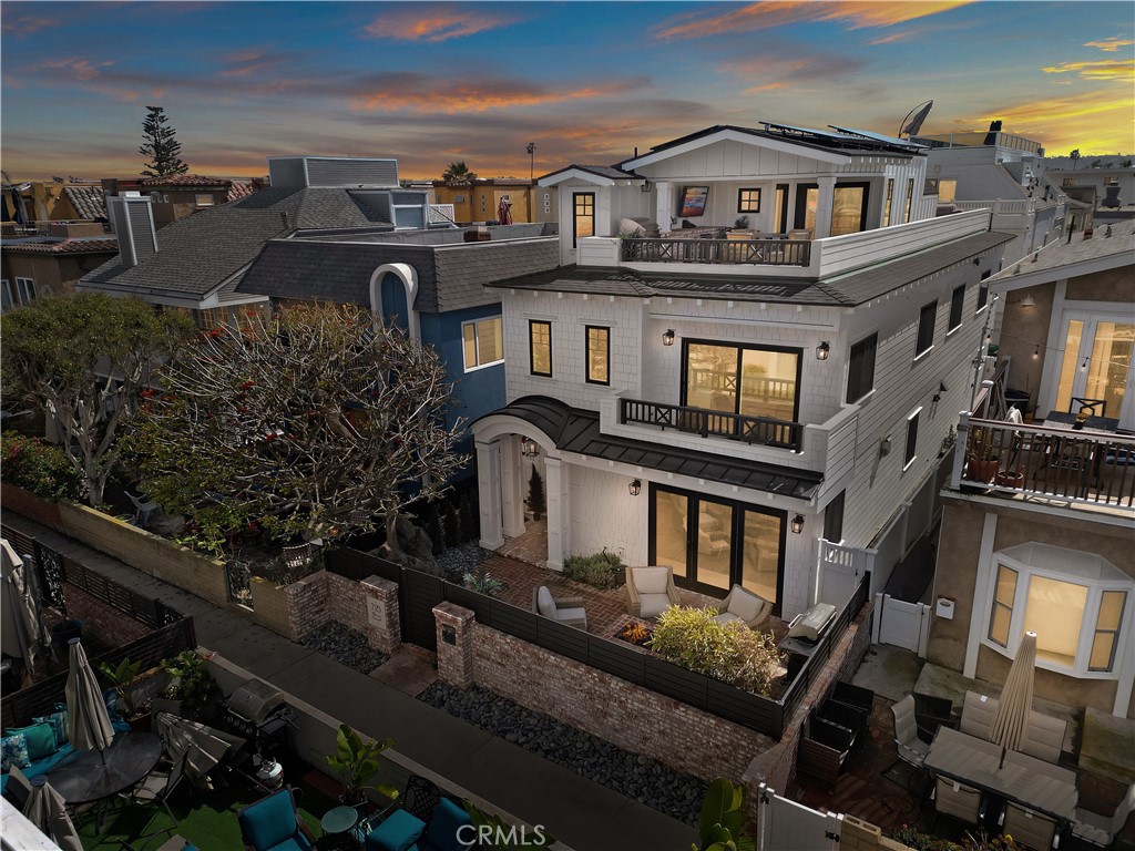 725 Dover Court