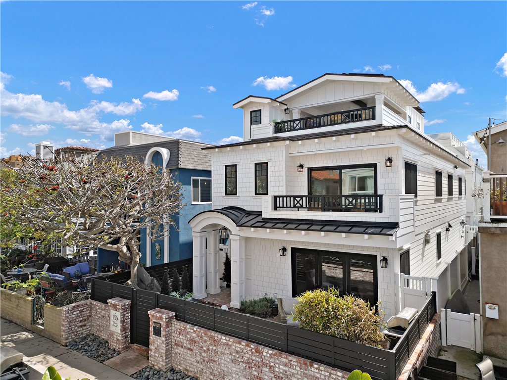 725 Dover Court