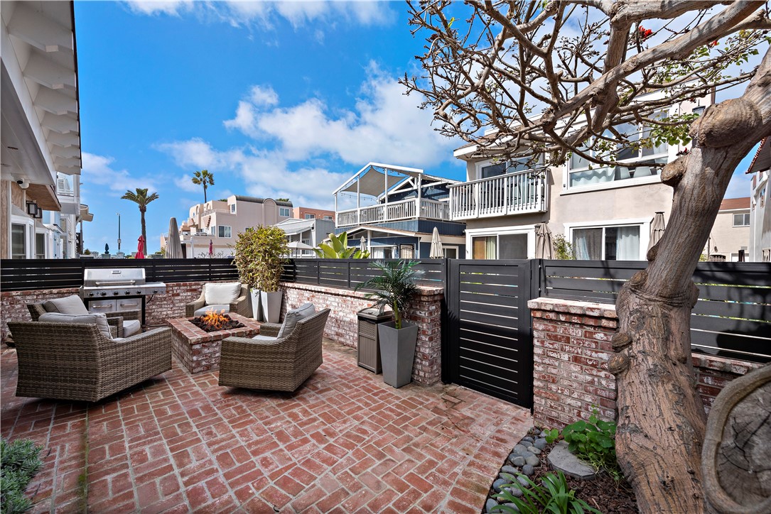 725 Dover Court