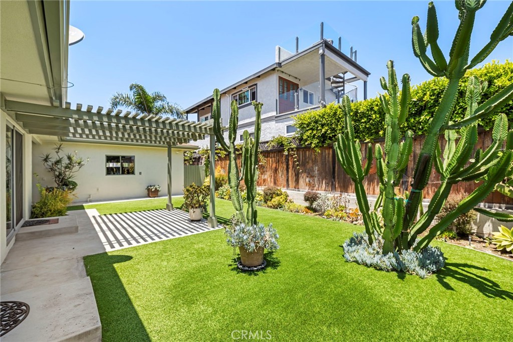 229 W Avenida Cordoba