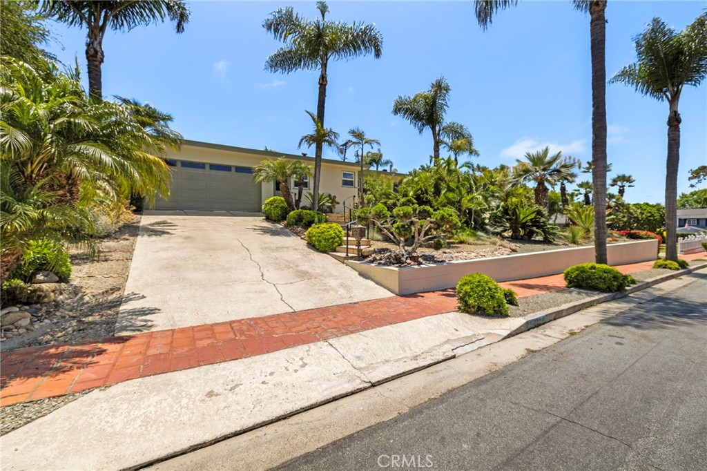 229 W Avenida Cordoba