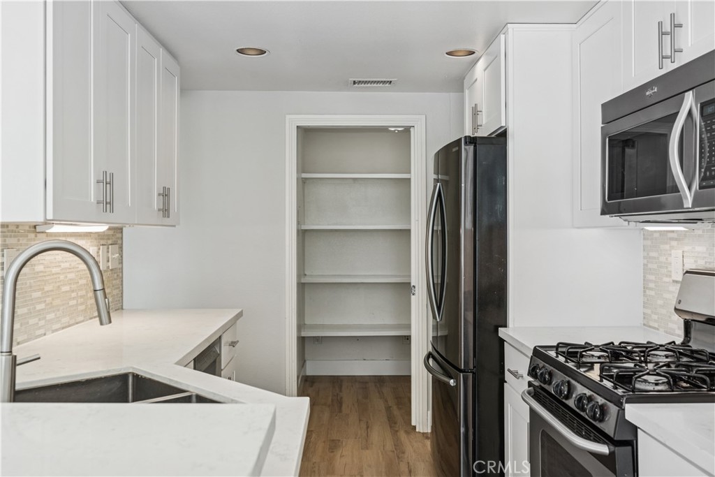 27446 Jasmine Avenue