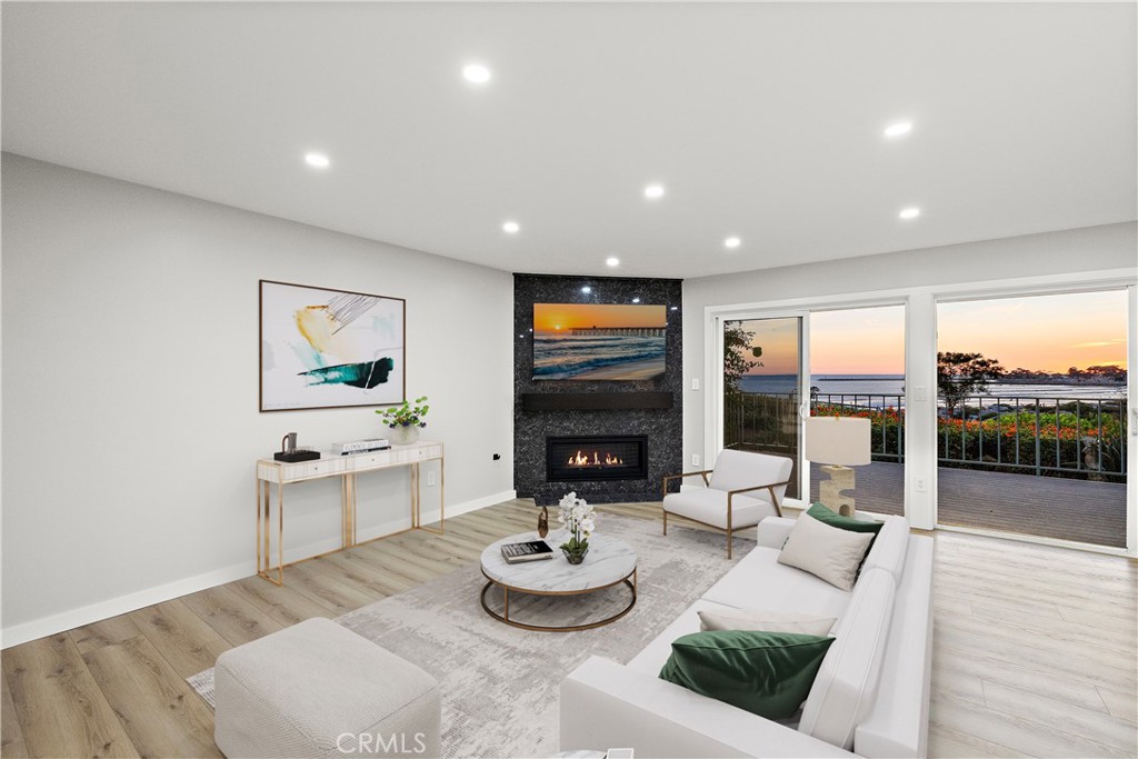 25836 Dana Bluffs W 32