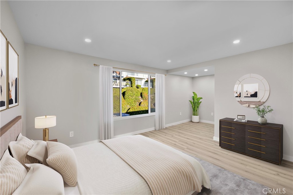 25836 Dana Bluffs W 32