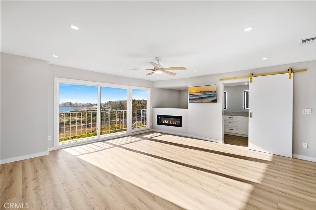 25836 Dana Bluffs W 32