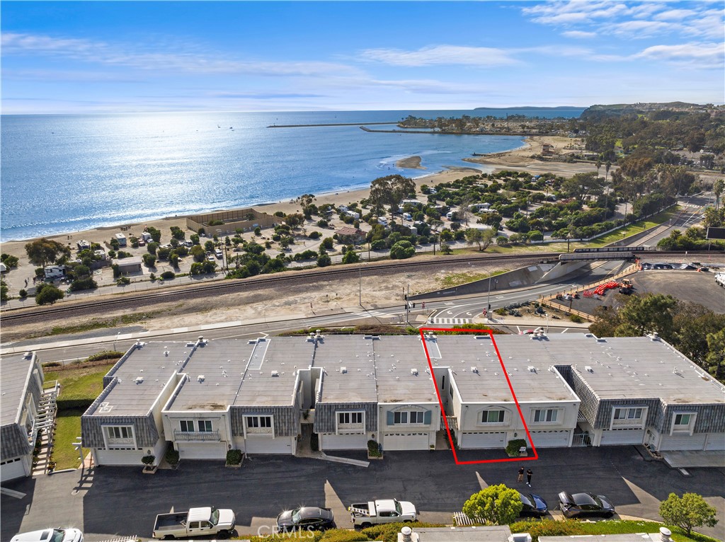 25836 Dana Bluffs W 32