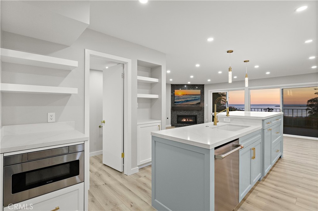 25836 Dana Bluffs W 32