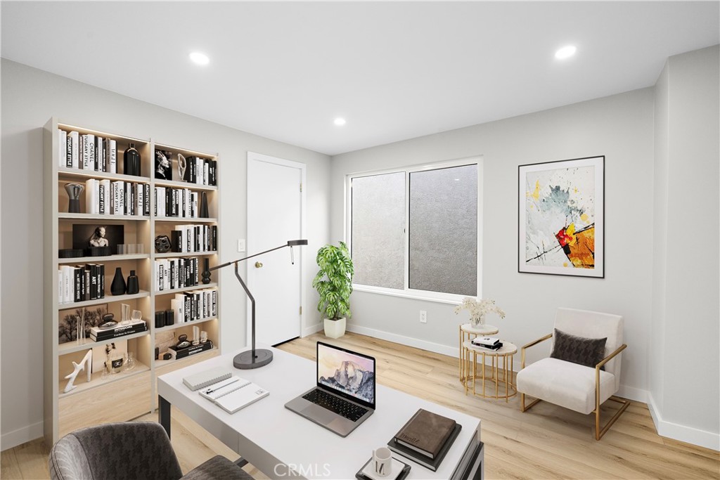 25836 Dana Bluffs W 32