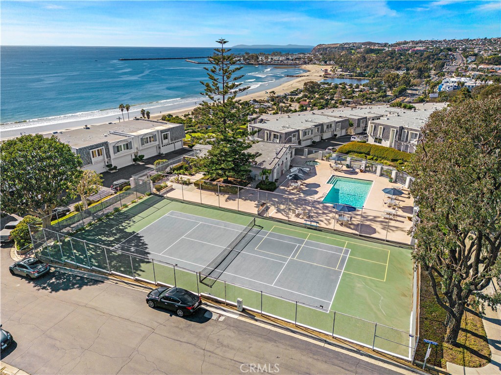 25836 Dana Bluffs W 32