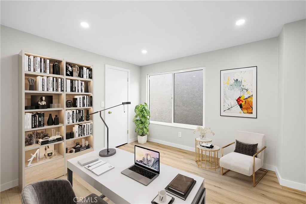 25836 Dana Bluffs W 32