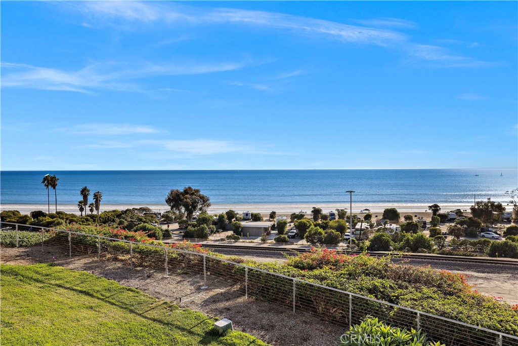 25836 Dana Bluffs W 32