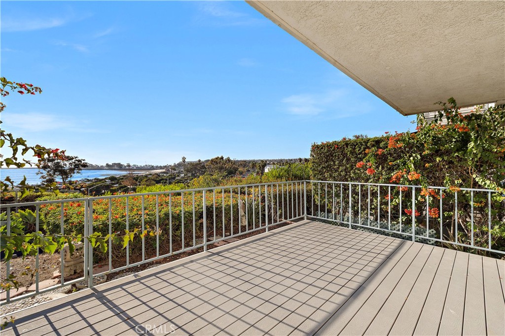 25836 Dana Bluffs W 32