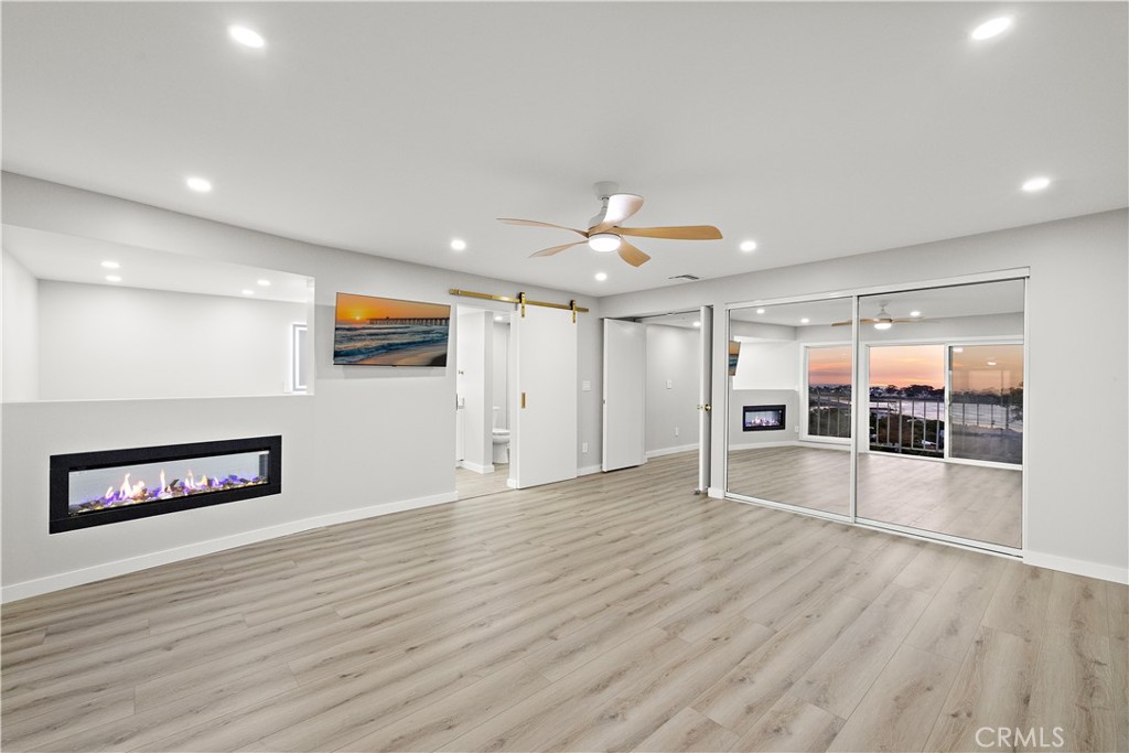 25836 Dana Bluffs W 32