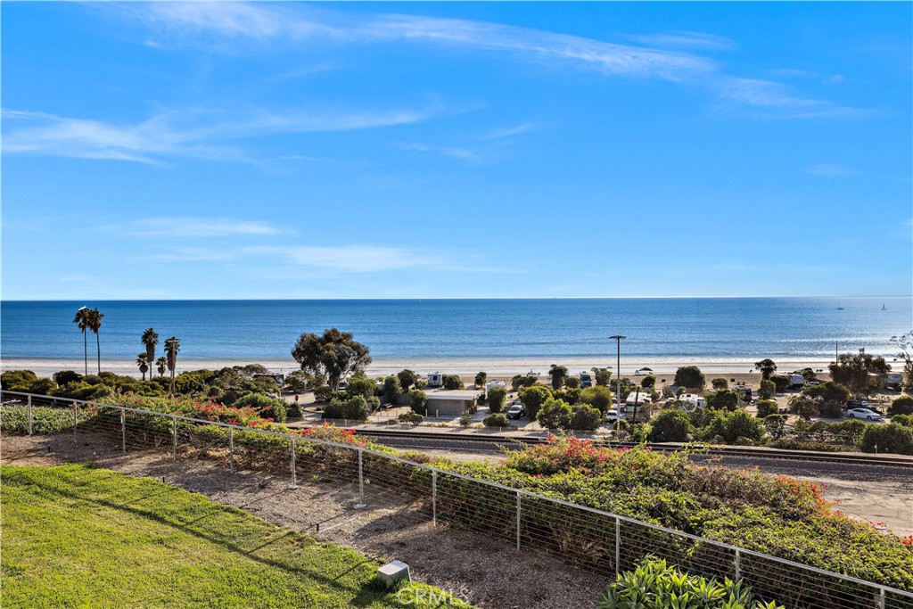 25836 Dana Bluffs W 32