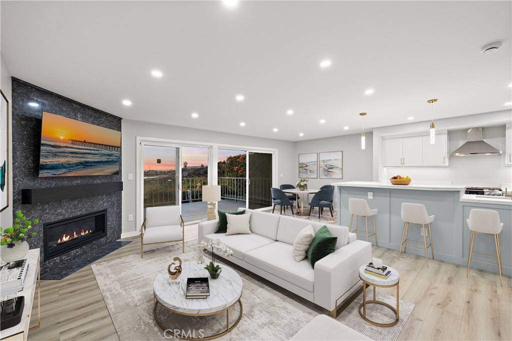 25836 Dana Bluffs W 32