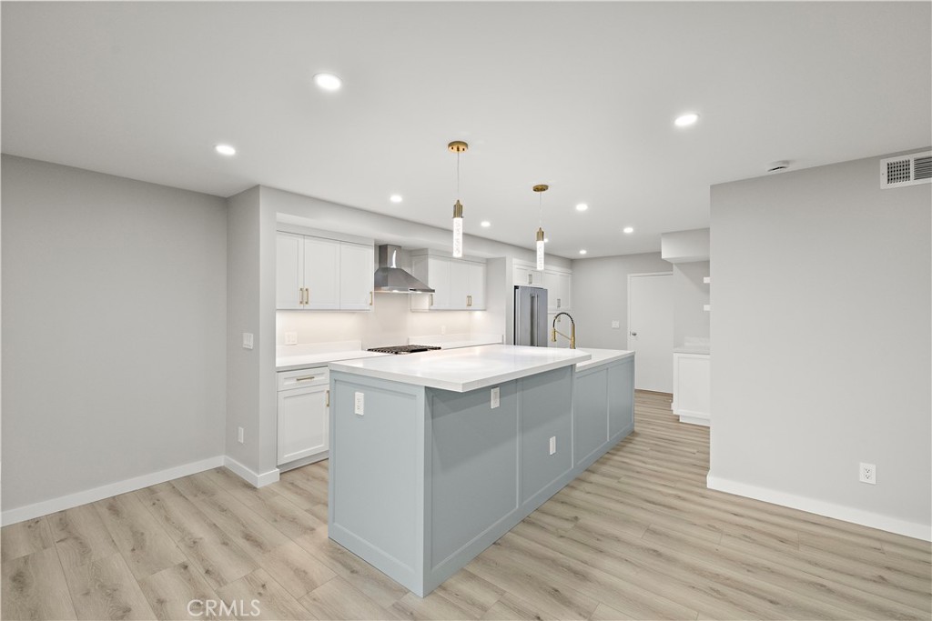 25836 Dana Bluffs W 32