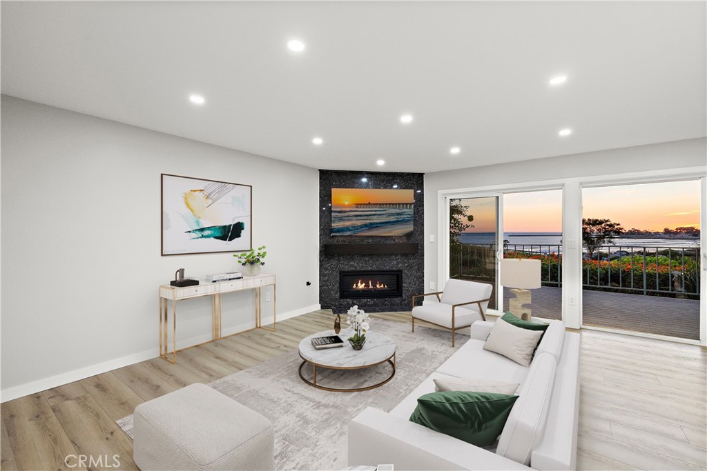 25836 Dana Bluffs W 32