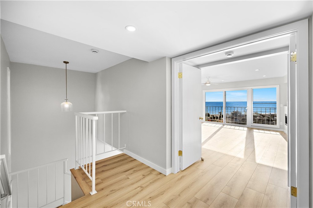 25836 Dana Bluffs W 32