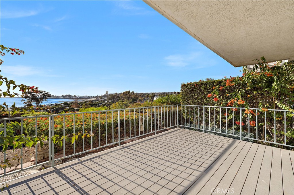 25836 Dana Bluffs W 32