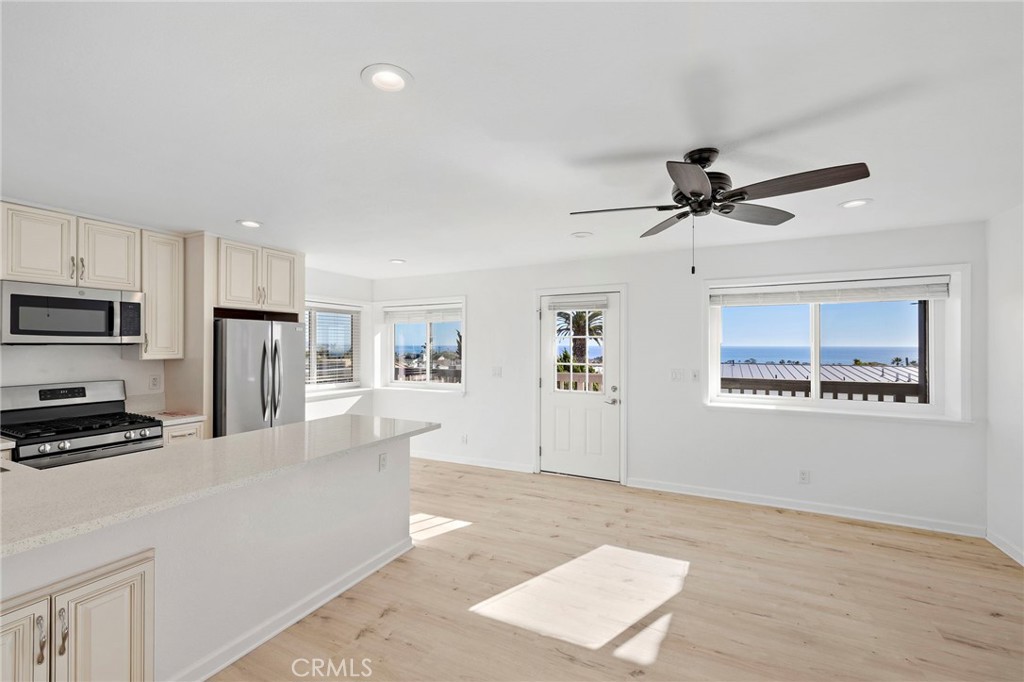 33771 Copper Lantern B