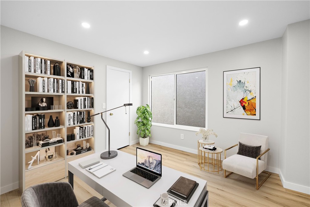 25836 Dana Bluffs W 32