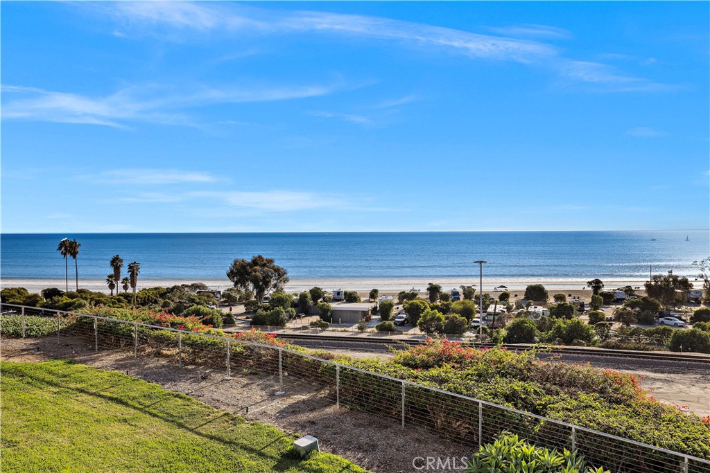 25836 Dana Bluffs W 32