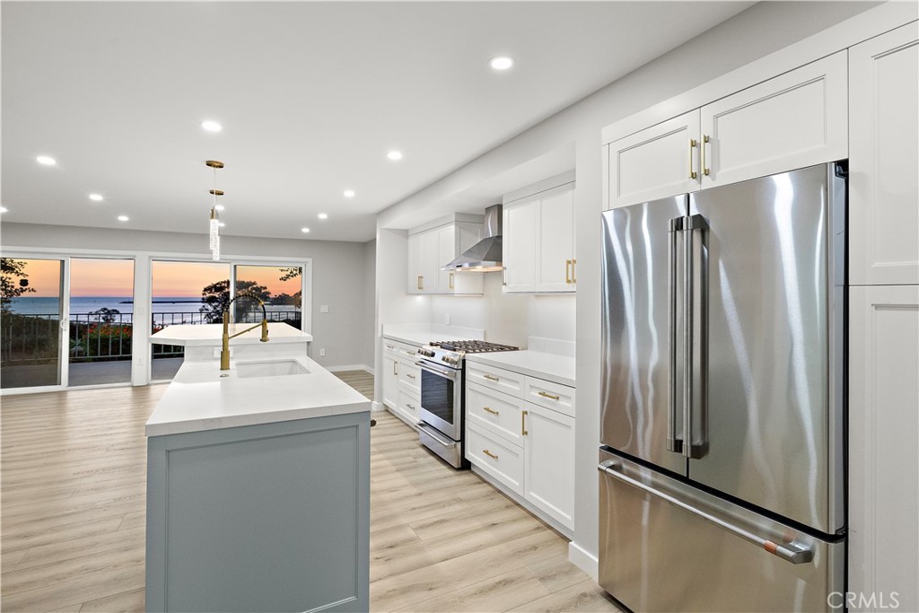 25836 Dana Bluffs W 32