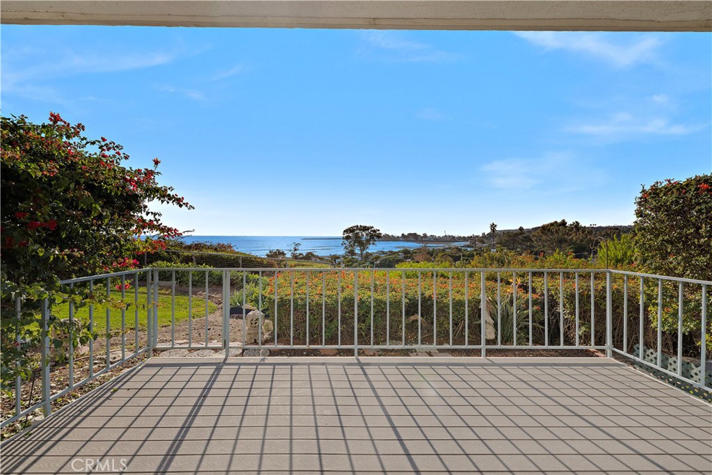 25836 Dana Bluffs W 32