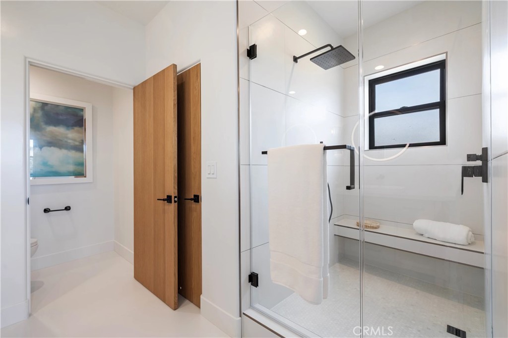 245 W El Portal B
