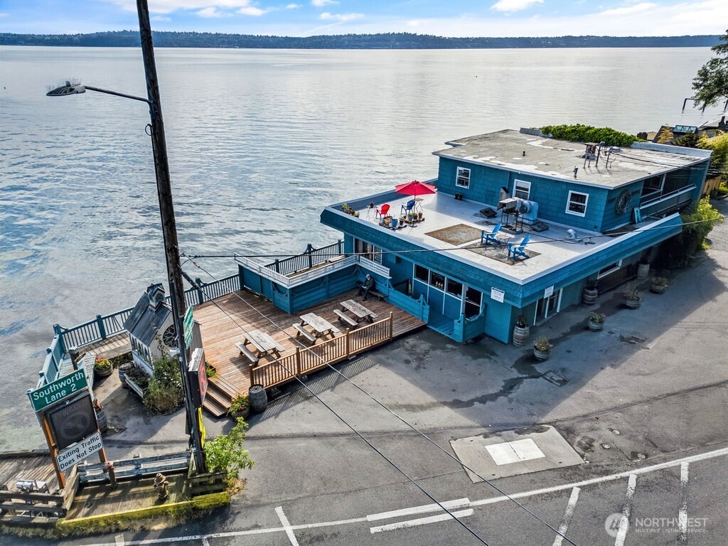 10824 Vashon Highway SW