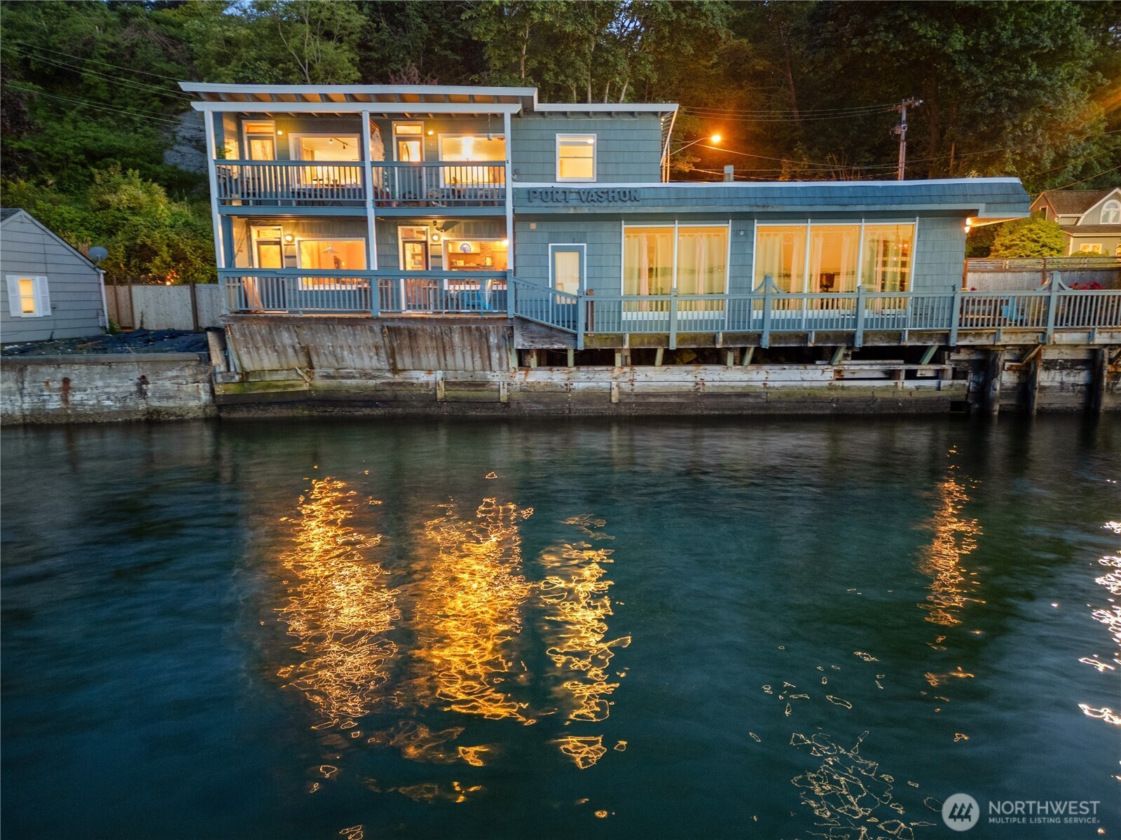 10824 Vashon Highway SW