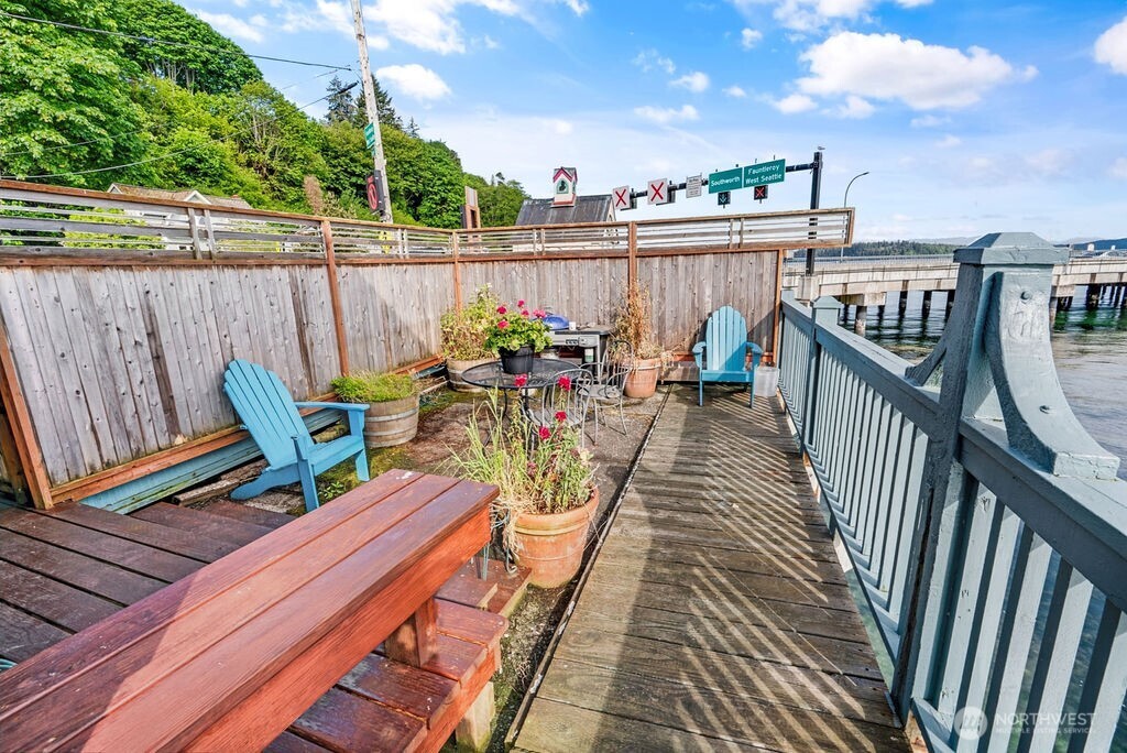 10824 Vashon Highway SW