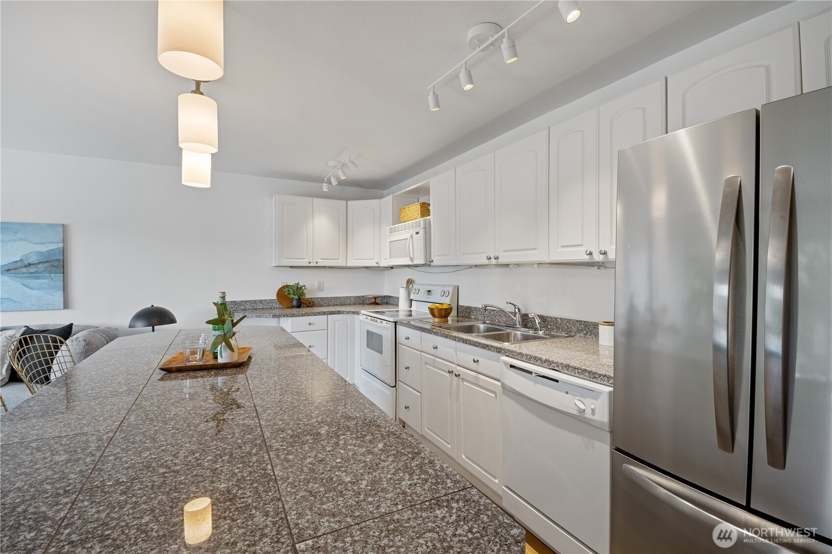 2524 Boyer Avenue E Unit: 108