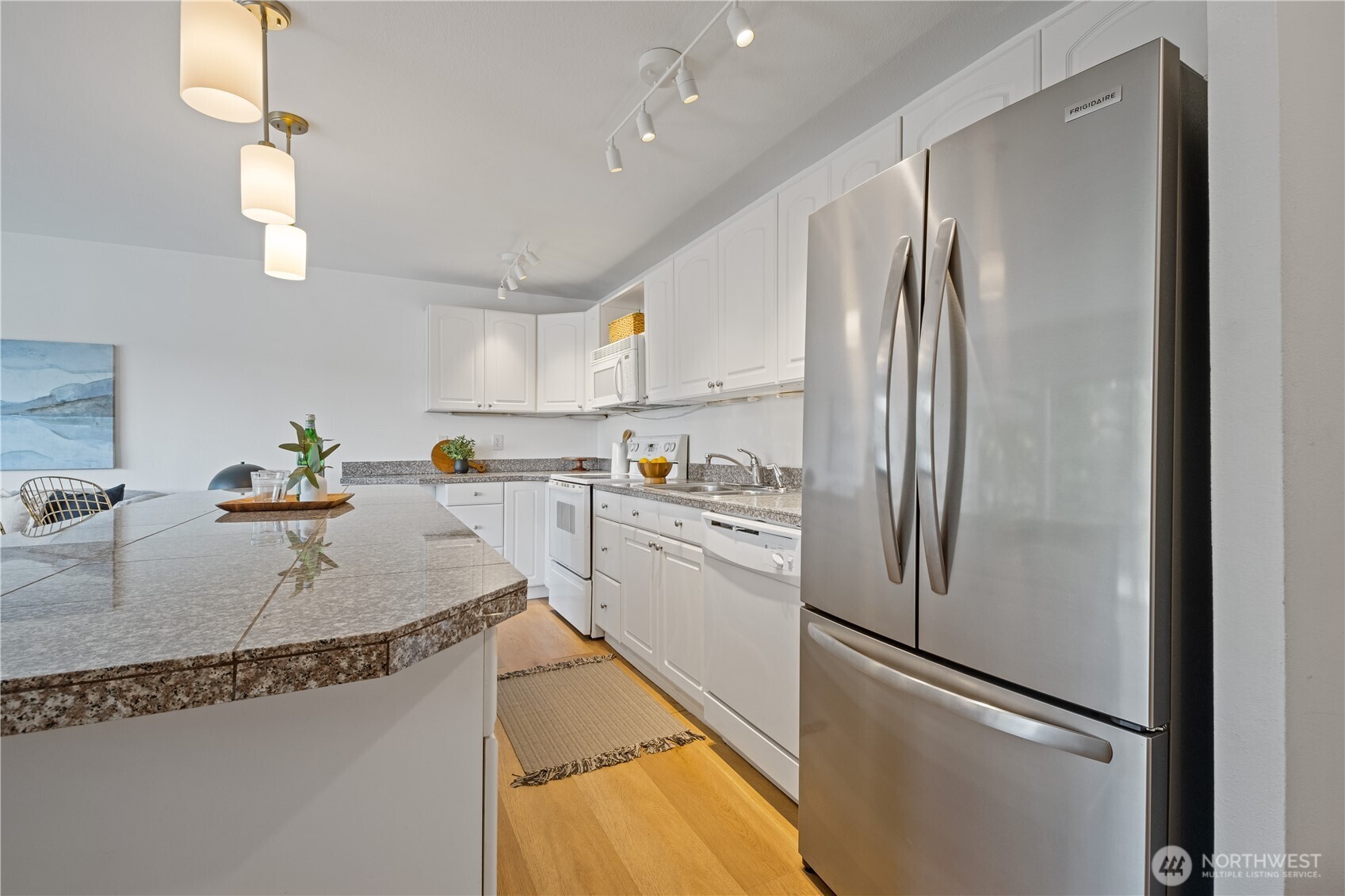 2524 Boyer Avenue E Unit: 108