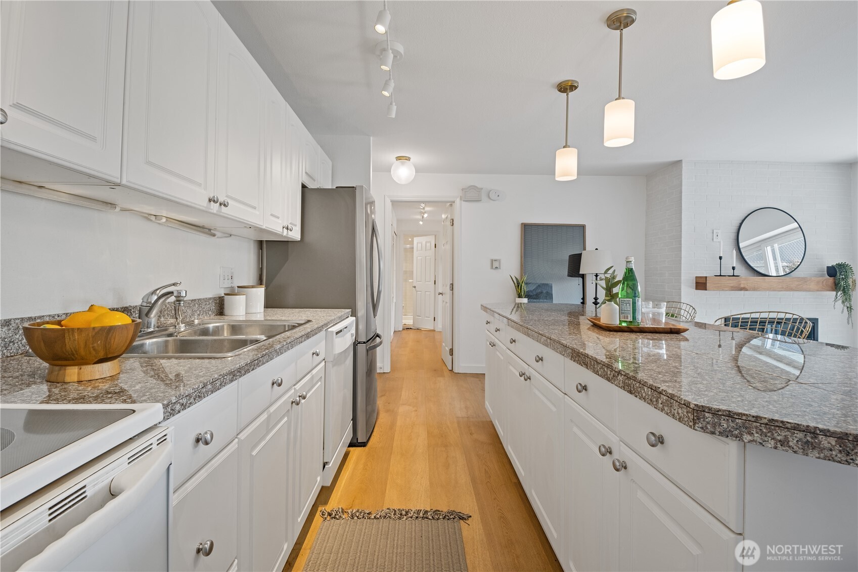 2524 Boyer Avenue E Unit: 108