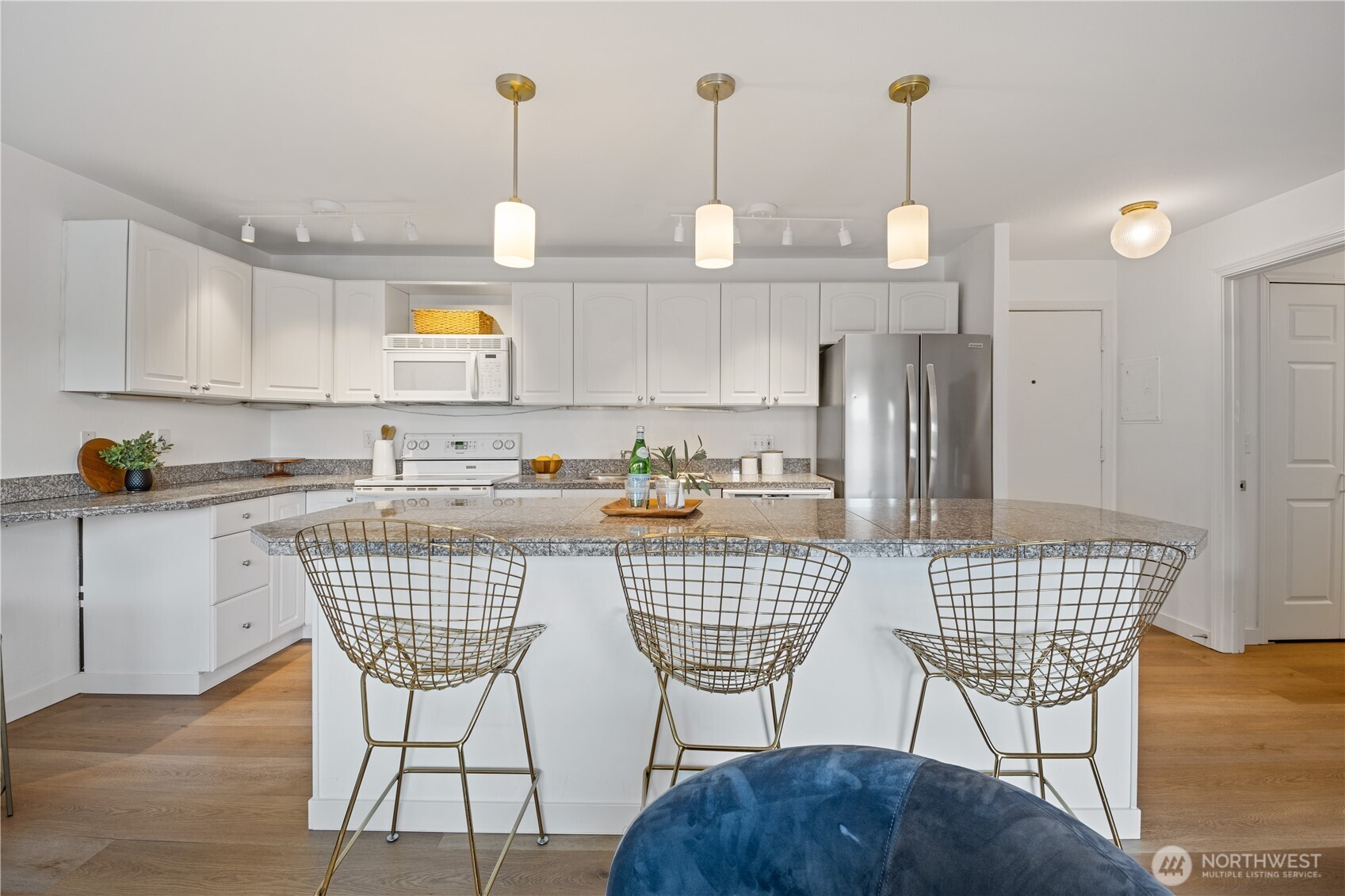 2524 Boyer Avenue E Unit: 108