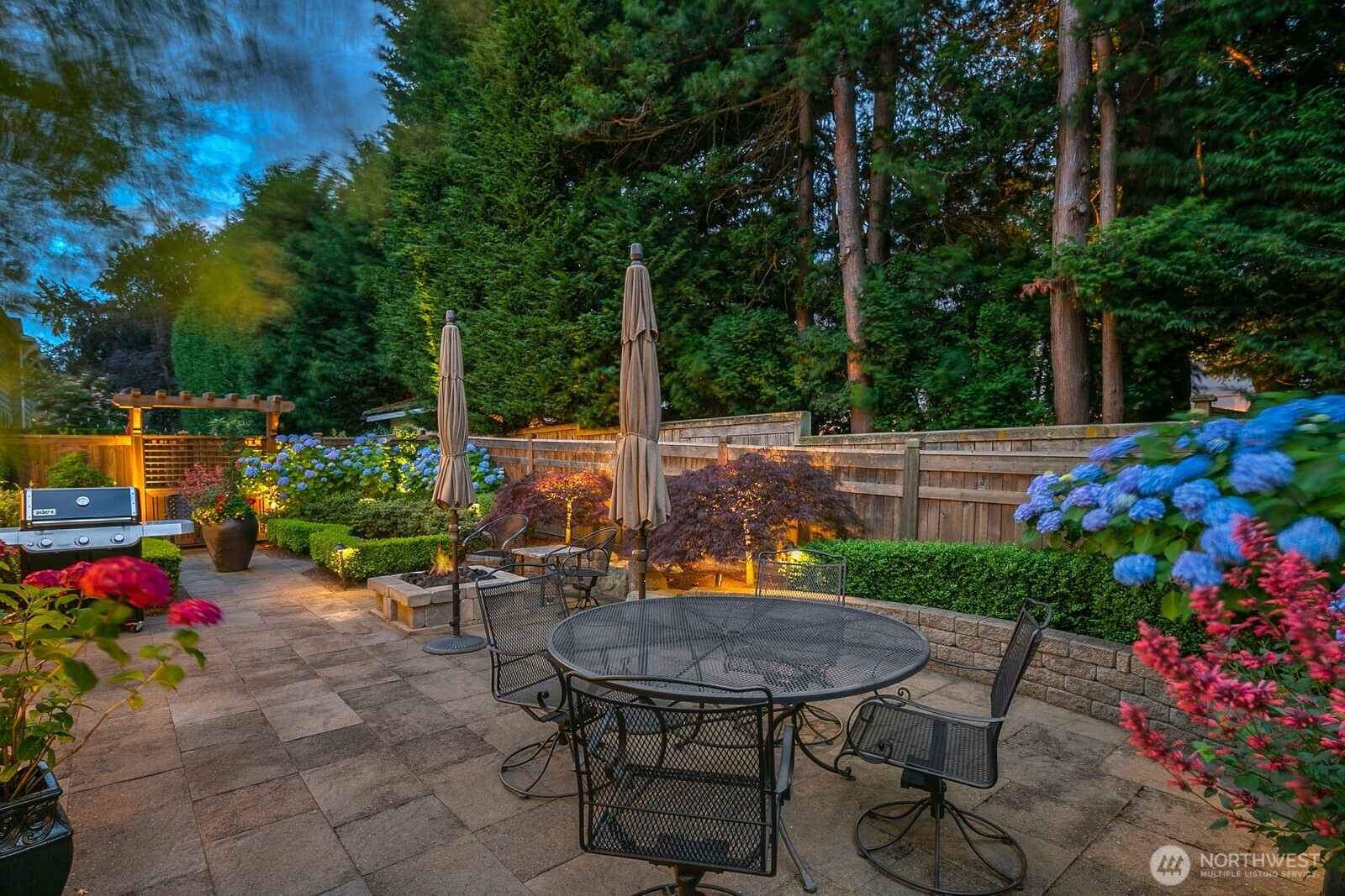 3913 W Briarcliff Lane