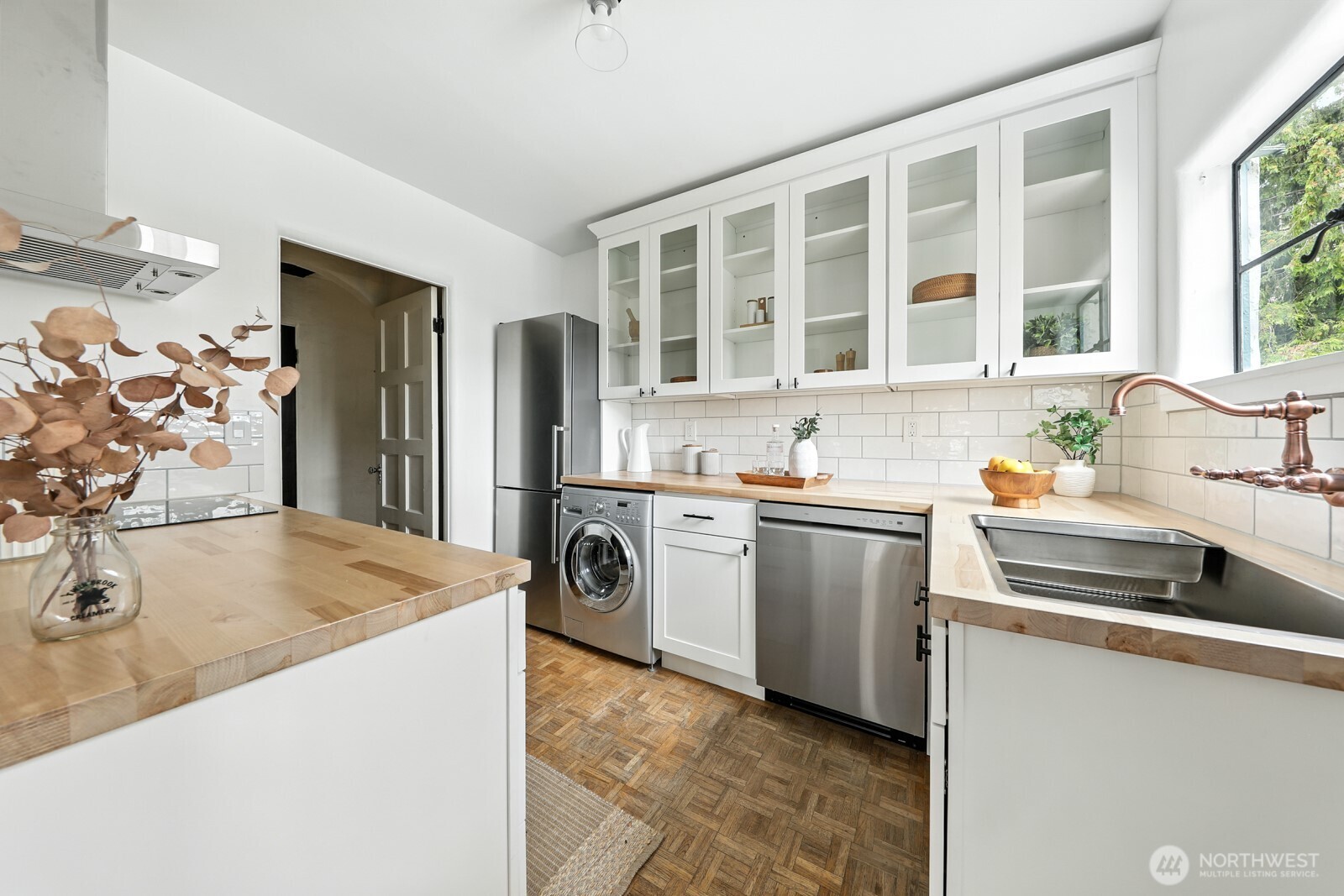 1106 NE 42nd Street Unit: 19