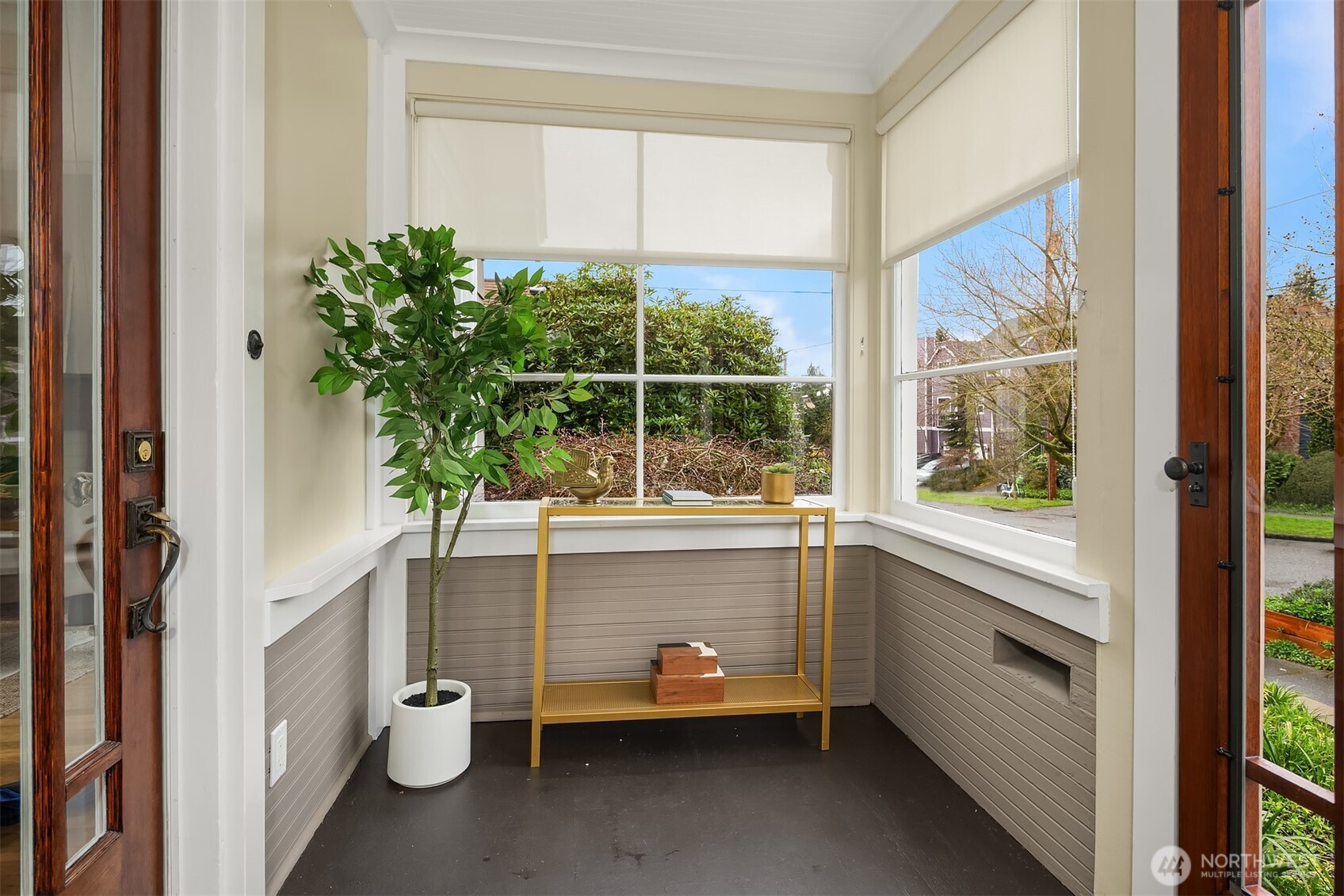 3818 Corliss Avenue N